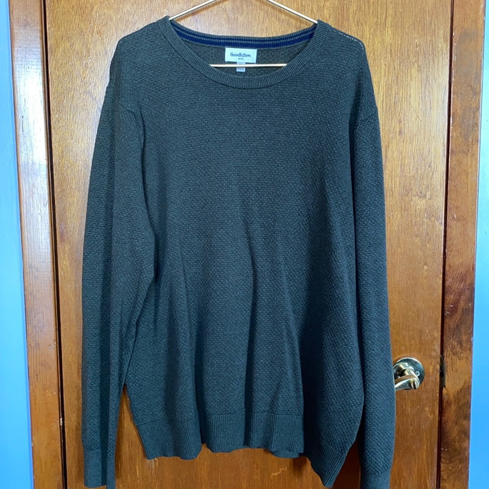 Green Sweatershirt